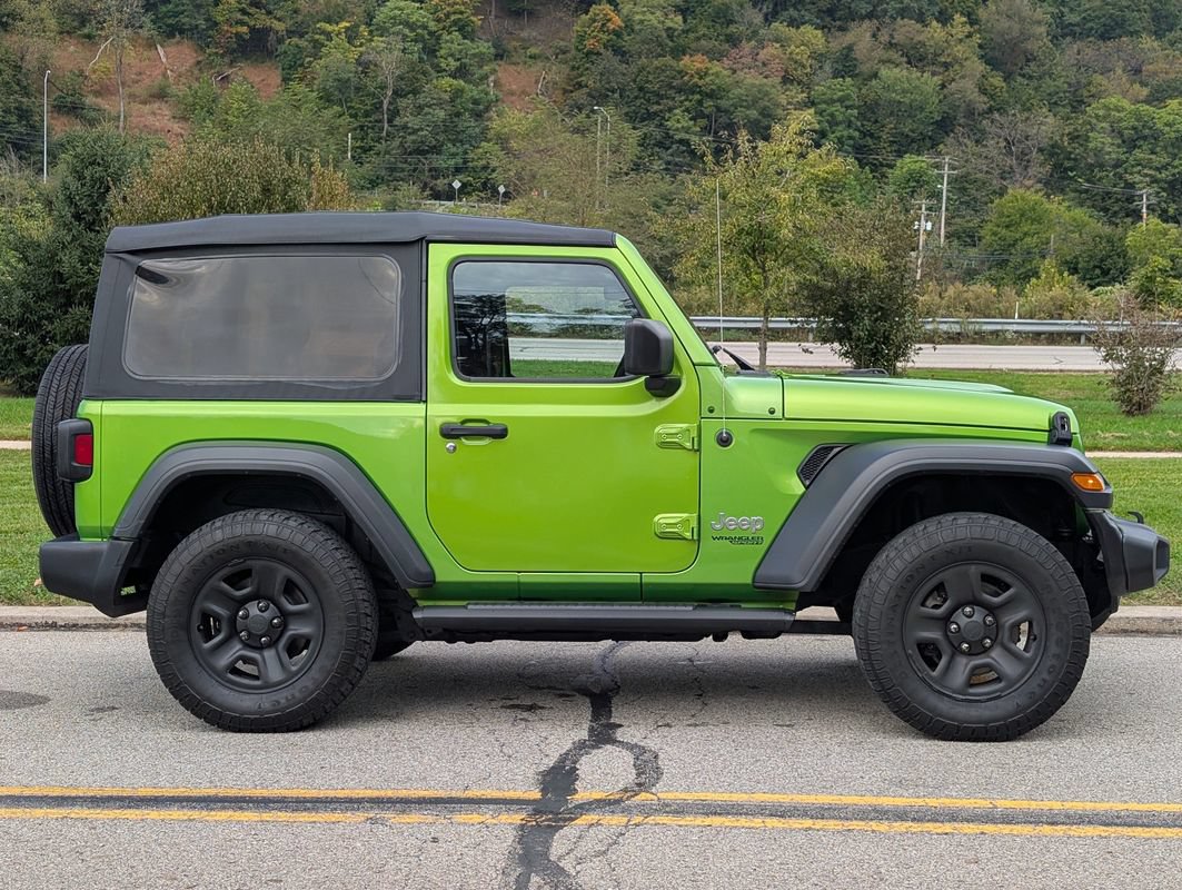 Used 2018 Jeep Wrangler Sport AWD/4WD image 4