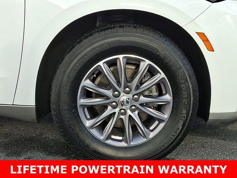 Used 2024 Buick Enclave Premium image 9