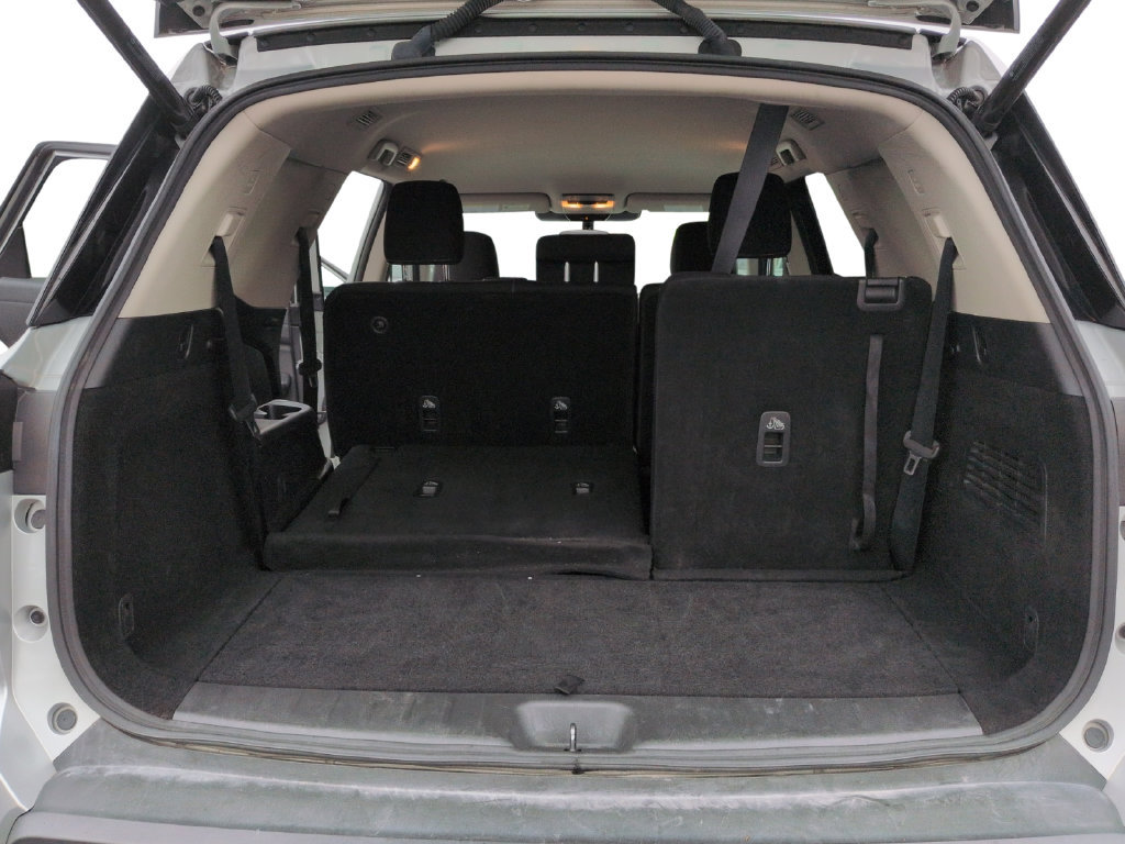 Used 2025 Nissan Pathfinder SV AWD/4WD image 27