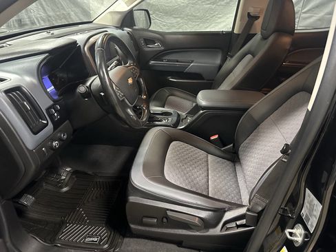 Used 2021 Chevrolet Colorado Z71 w/ Z71 Midnight Edition image 15
