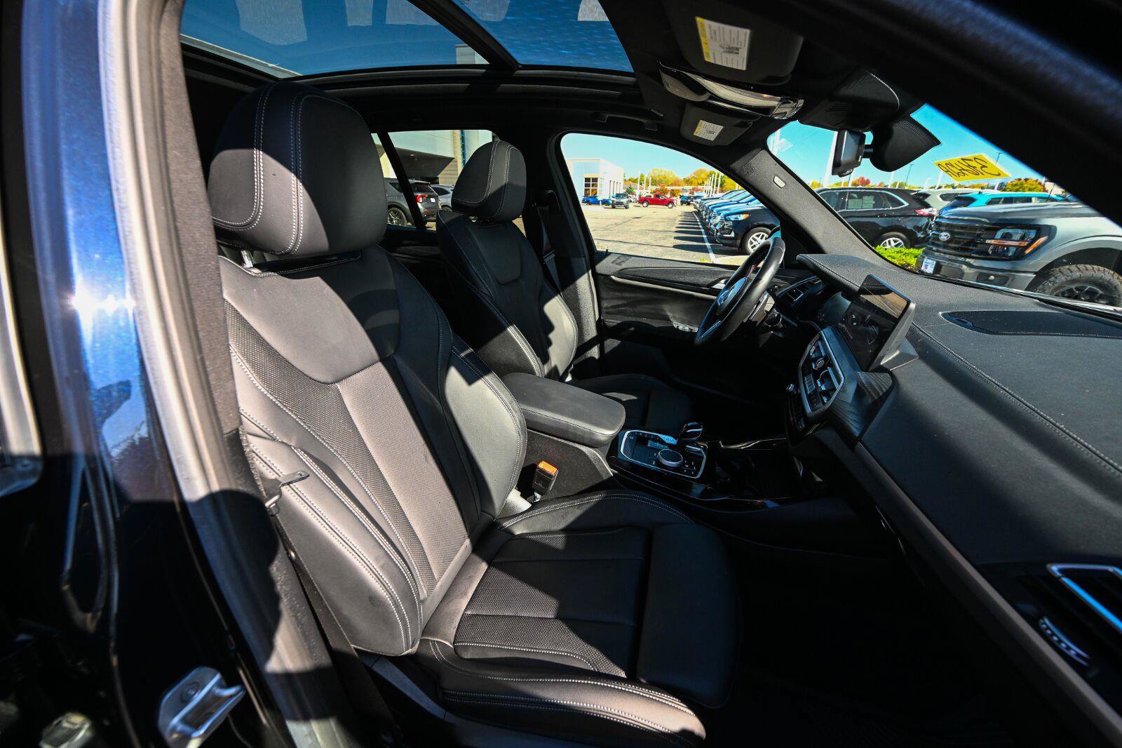 Used 2023 BMW X3 M40i AWD/4WD image 26