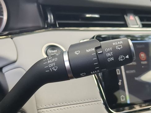 Certified 2023 Land Rover Range Rover Evoque R-Dynamic SE AWD/4WD image 26