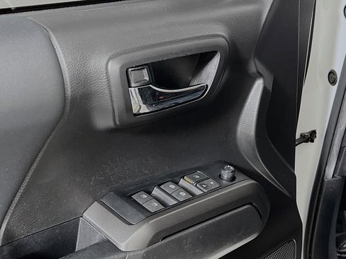 Used 2023 Toyota Tacoma TRD Sport image 17