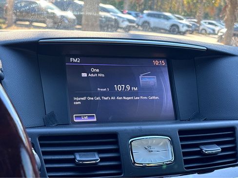 Used 2015 INFINITI Q70 3.7 w/ Sport Package image 10