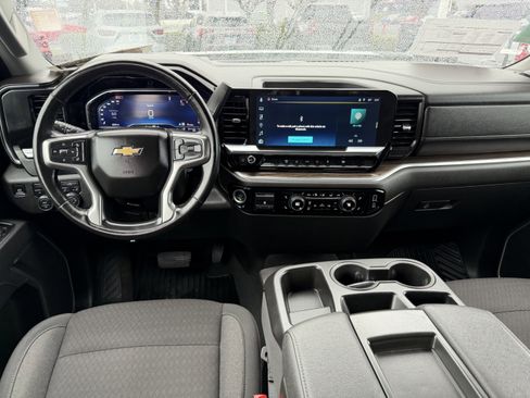 Used 2025 Chevrolet Silverado 2500 LT w/ Convenience Package image 12