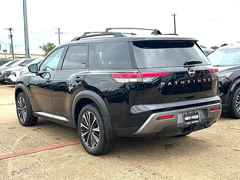 New 2026 Nissan Pathfinder Platinum w/ Cargo Package FWD image 6