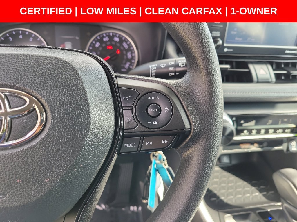 Used 2022 Toyota RAV4 LE AWD/4WD image 27