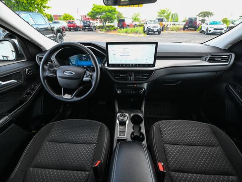 Used 2023 Ford Escape Active w/ Tech Pack #2 AWD/4WD image 30