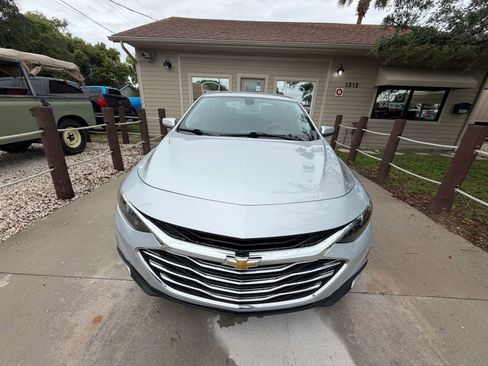 Used 2020 Chevrolet Malibu LT image 8