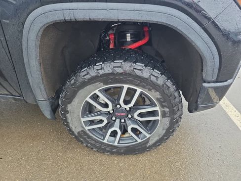 Used 2022 GMC Sierra 1500 AT4 w/ AT4 Preferred Package image 5