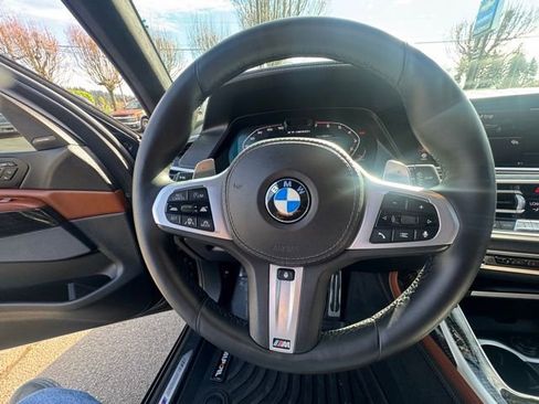 Used 2020 BMW X7 M50i w/ Dynamic Handling Package AWD/4WD image 25