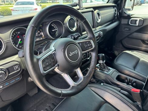 Used 2023 Jeep Wrangler Unlimited Sahara w/ Cold Weather Group AWD/4WD image 15