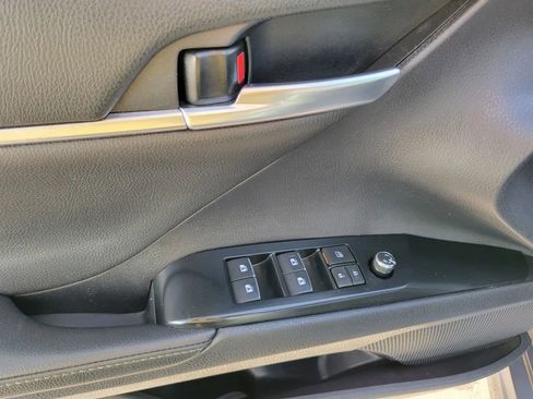 Used 2019 Toyota Camry XSE FWD image 27