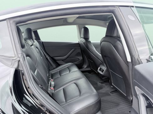 Used 2018 Tesla Model 3 Mid Range image 33