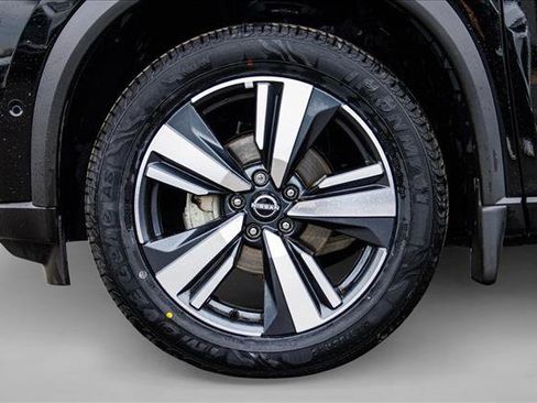 Used 2022 Nissan Rogue SL w/ SL Premium Package image 9