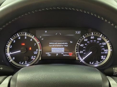 Used 2025 Toyota Highlander XLE FWD image 29