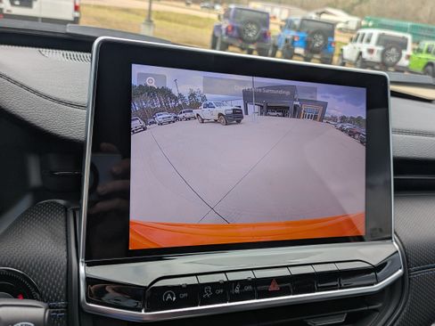 New 2026 Jeep Compass Latitude image 18