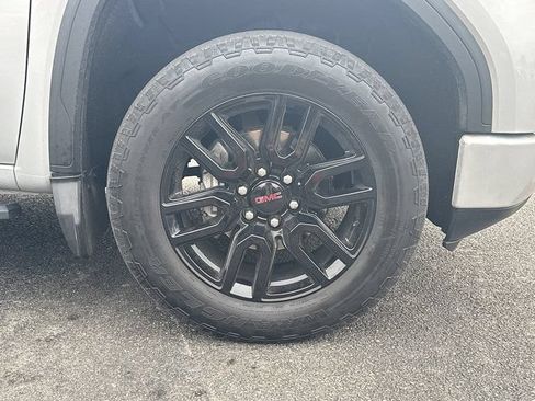 Used 2020 GMC Sierra 1500 Elevation w/ Elevation Value Package AWD/4WD image 9