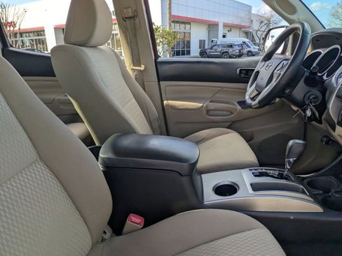 Used 2015 Toyota Tacoma PreRunner w/ SR5 Package image 18