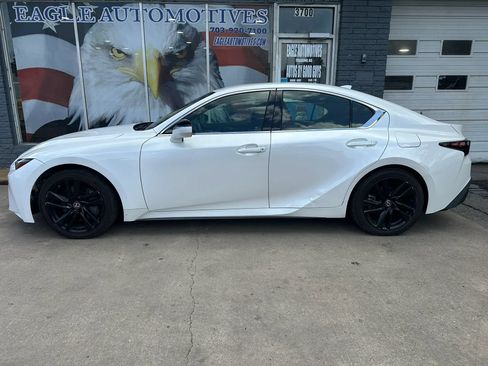 Used 2021 Lexus IS 300 RWD image 6
