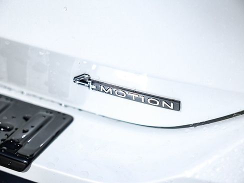 New 2026 Volkswagen Tiguan SE R-Line image 17