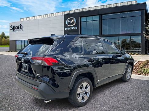 Used 2025 Toyota RAV4 LE AWD/4WD image 3