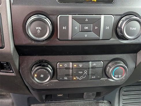 Used 2022 Ford F250 XL w/ Power Equipment Group image 23