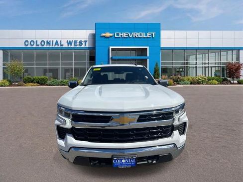 Used 2023 Chevrolet Silverado 1500 LT AWD/4WD image 16