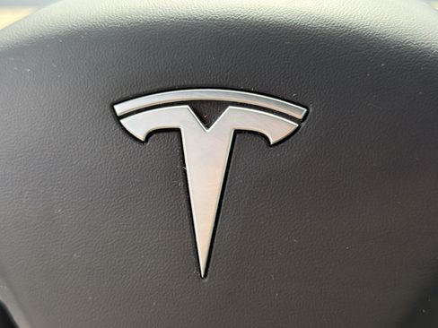 Used 2021 Tesla Model 3 Performance AWD/4WD image 25