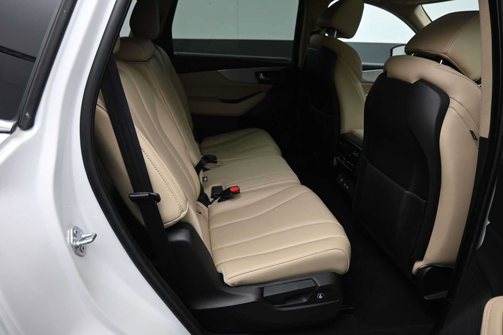 Certified 2024 Acura MDX w/ Technology Package AWD/4WD image 26