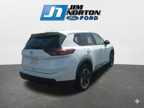 Used 2025 Nissan Rogue SV FWD image 10