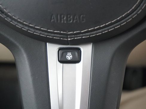 Used 2019 BMW X5 xDrive50i w/ M Sport Package image 28