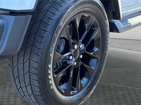 Used 2022 Jeep Wrangler Unlimited Sahara w/ Cold Weather Group image 12