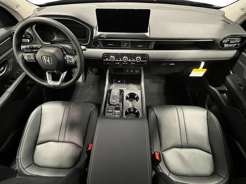 New 2026 Honda Pilot Touring image 16