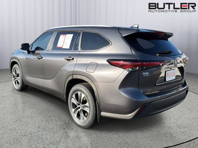 Certified 2024 Toyota Highlander XLE