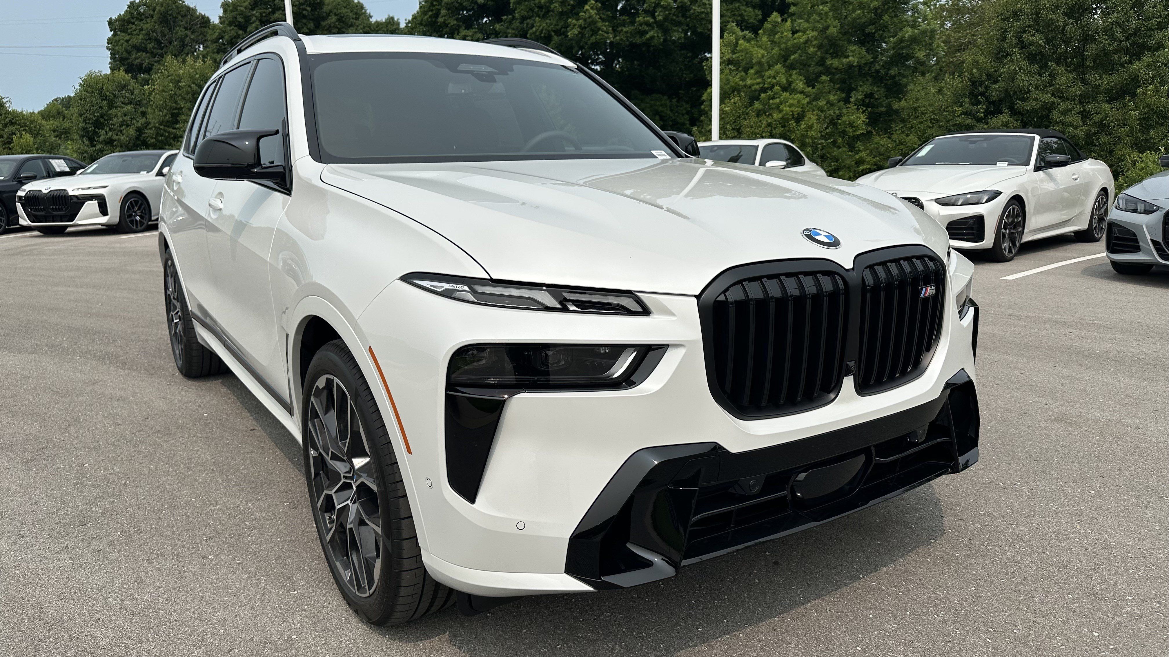 Certified 2026 BMW X7 M60i AWD/4WD image 2