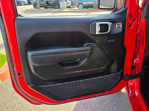 Used 2025 Jeep Wrangler Unlimited Sport AWD/4WD image 22