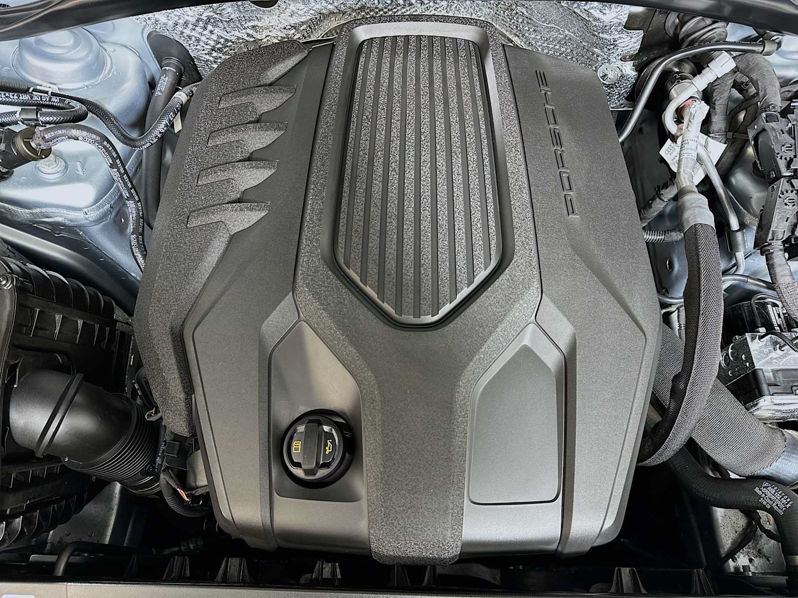 Certified 2026 Porsche Macan AWD/4WD image 31