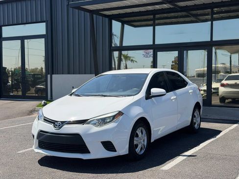 Used 2015 Toyota Corolla L FWD image 2