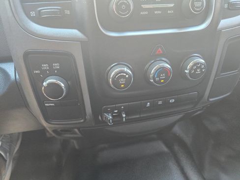 Used 2014 RAM 2500 Tradesman w/ Chrome Appearance Group image 27