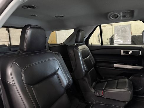 Certified 2021 Ford Explorer XLT w/ Equipment Group 202A AWD/4WD image 26