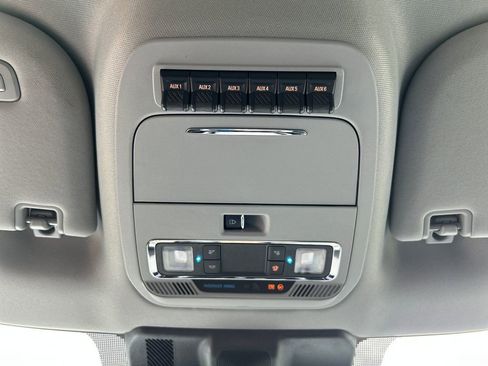 Used 2024 Ford F250 Lariat w/ Lariat Ultimate Package AWD/4WD image 18