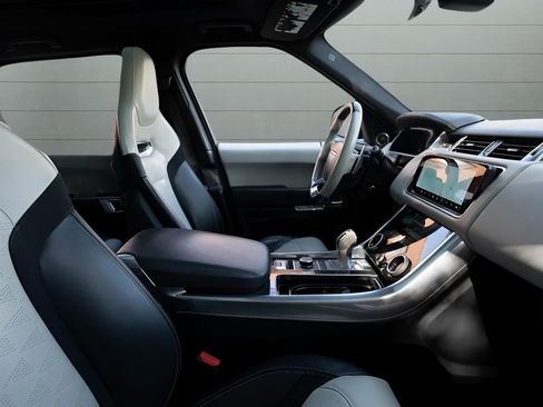 Used 2021 Land Rover Range Rover Sport SVR Carbon Edition image 16