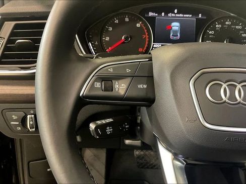 Certified 2025 Audi Q5 2.0T Premium image 18