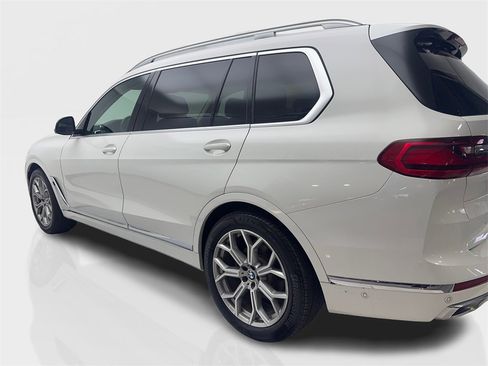 Used 2019 BMW X7 xDrive40i w/ Cold Weather Package image 14