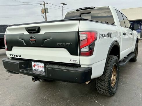 Used 2021 Nissan Titan PRO-4X w/ Pro-4x Convenience Package image 19
