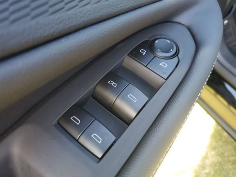 Used 2026 Chevrolet Blazer EV LT w/ Midnight/Sport Edition image 19