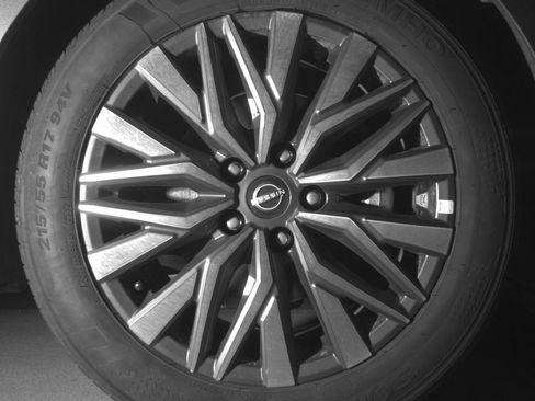 Used 2025 Nissan Altima 2.5 SV image 13