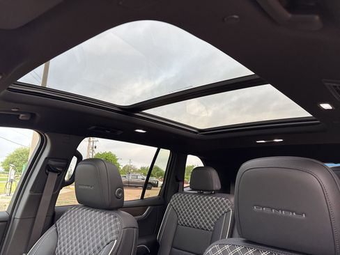 New 2026 GMC Acadia Denali image 10