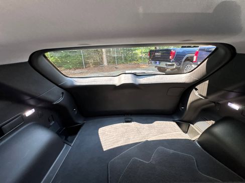 New 2025 Chevrolet Blazer LT w/ Midnight/Sport Edition image 35